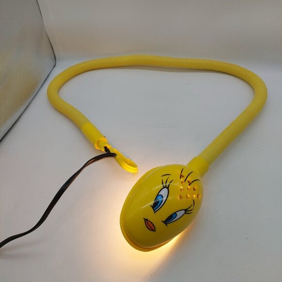 Tweety Bird Flex Flexible Lamp Desk Light Portable 1997 Pose-able - Picture 1 of 7